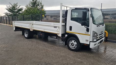 dropside with stake|2024 Isuzu N.